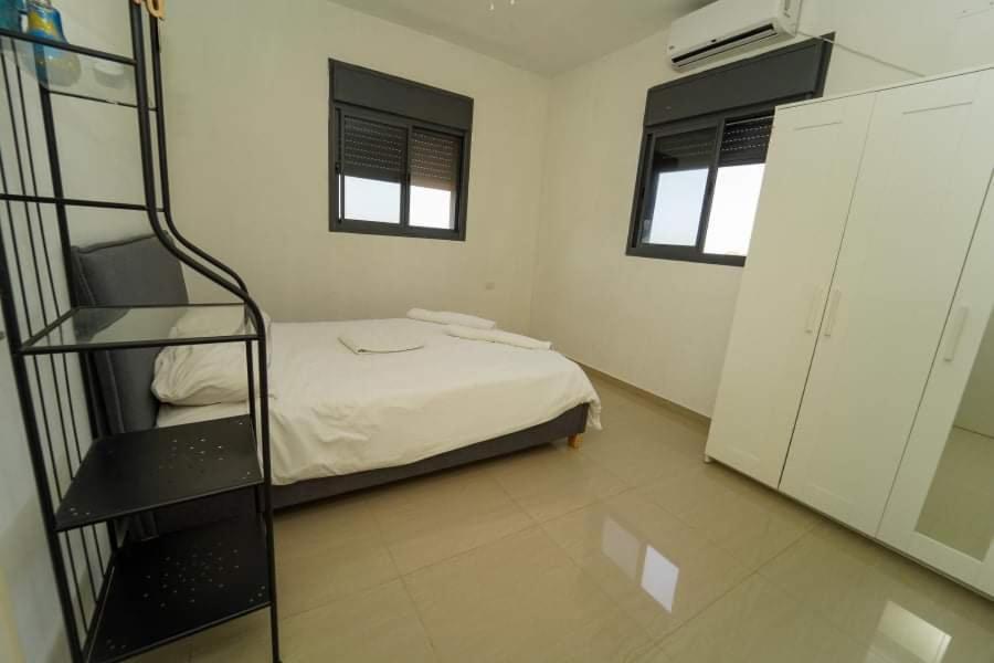 Family Master Apartment Nahariya Exterior photo
