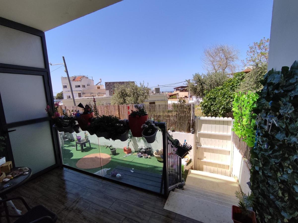 Family Master Apartment Nahariya Exterior photo