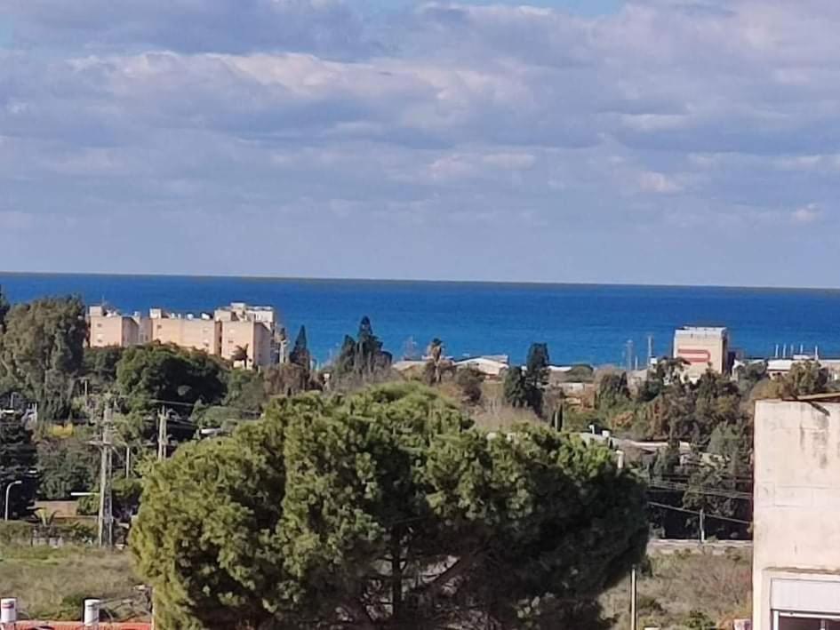 Family Master Apartment Nahariya Exterior photo